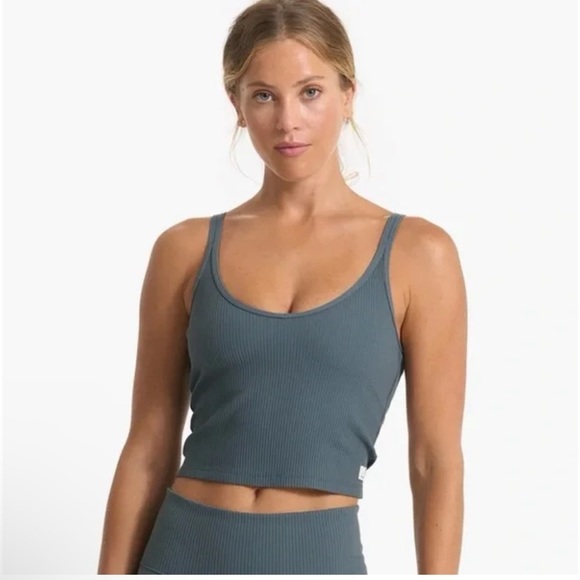 Vuori ribbed crop tank - Picture 1 of 6
